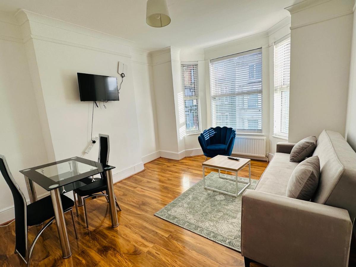 Newley Refurbished One Bedroom Flat Hastings Exterior photo